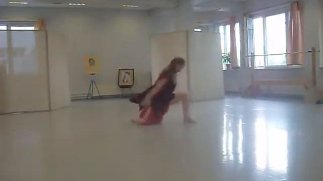 Revolutionary by Meg Brooker from Moscow 2019 [Dubinushka & Varshavianka] смотреть онлайн