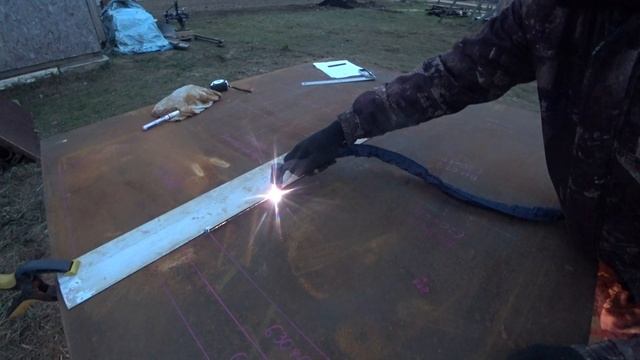 Режем плазморезом CUT60. Кромсаем лист 5мм смотреть онлайн