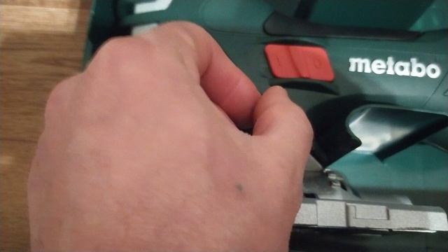 Лобздик Metabo STE 140 PLUS 750Вт Quick 601403500 Распаковка. смотреть онлайн