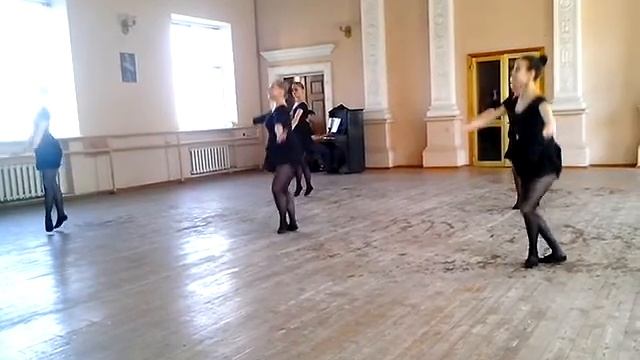 Урок классического танца - прыжок Pas Echappe смотреть онлайн