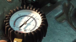 Как замерить давление топлива лада гранта.