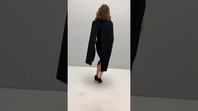 Коктейльное платье с накидкой 103178-308411 смотреть онлайн