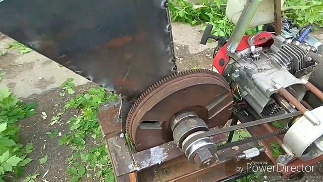 Измельчитель веток из фрез по дереву на базе старого бензогенератора: испытание. смотреть онлайн