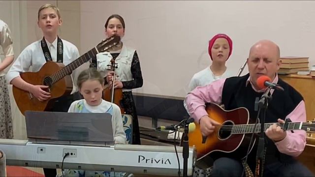 Верую, Господи, истинно верую... (Иван, Роза и дети) смотреть онлайн