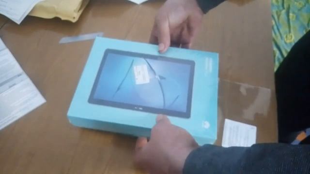 Распаковка планшета HUAWEI MediaPad T3 10