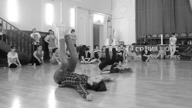 PRESENTS contemporary workshop by VITALY SAVCHENKO In Moscow смотреть онлайн