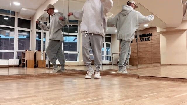 100 Moves Shuffle Dance #4 | Cutting Shapes (Dance Moves Tutorial) | 31-40 смотреть онлайн