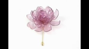 Цветы и украшения из пластиковых бутылок.