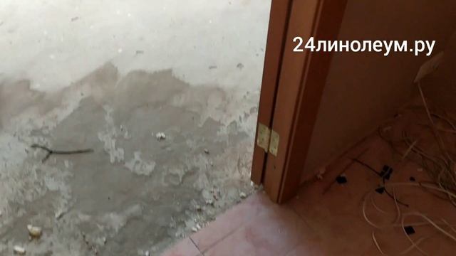 Укладка линолеума на кафель Ютекс Форум. 1 комнатная квартира на ул. Киренского