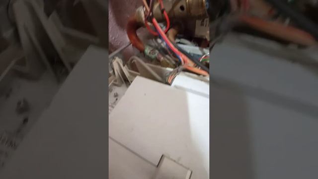 Как снять теплообменник на газовом котле Вайлант Мах Vaillant Max смотреть онлайн