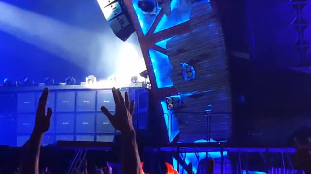 Angus Young guitar solo part 3 - ACDC Live Sevilla 2016 смотреть онлайн