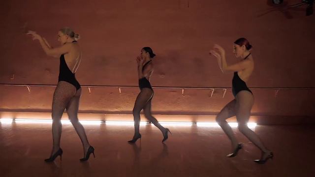 Танцы смотреть онлайн