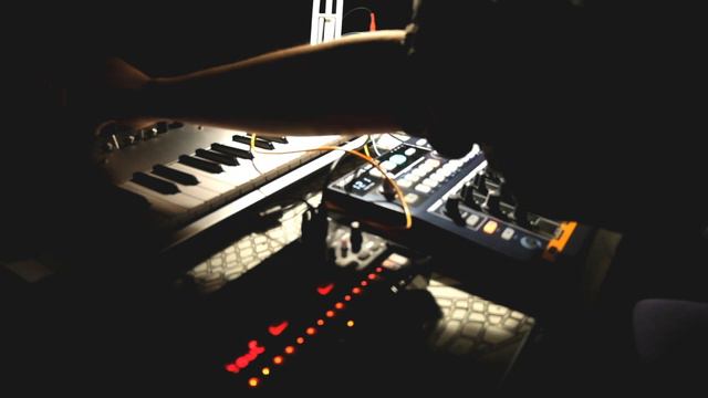 2019 #18 / "Analog Jam with Cassette" (Drumbrute Impact, volca kick, minilogue, monotribe...) смотреть онлайн