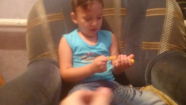 КОНФЕТА ПОХОЖАЯ НА ЭСКИМО А ОКАЗАЛОСЬ НА САМОМ ДЕЛЕ ?????? смотреть онлайн