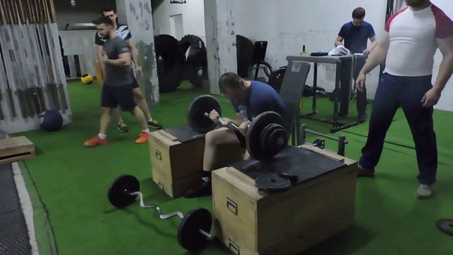 01.06.2015. Дмитрий Осипов, подъем на бицепс с плинтов, 71 кг.