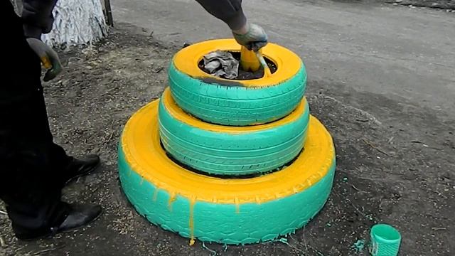 Красим клумбы\ Субботник\ Восстанавливаем двор\Кузнецк смотреть онлайн