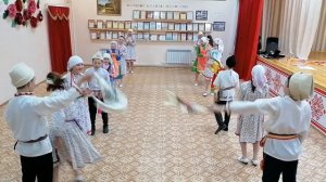 Марийская народная игра "ШИЙ МЕНГЕ" (Золотые ворота)