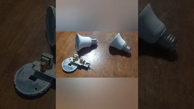 Мигание лампы, конденсатор прямо на... смотреть онлайн