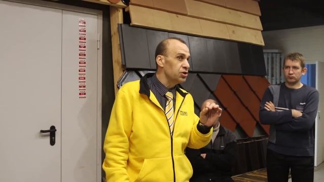 УЧУСЬ СТРОИТЬ ИЗ ГАЗОБЕТОНА. ПОЛОЖИЛ ПЕРВЫЙ В МОЕЙ ЖИЗНИ БЛОК