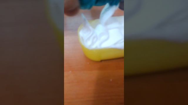 Эксперементируем. Как сделать слайм из белого клея смотреть онлайн