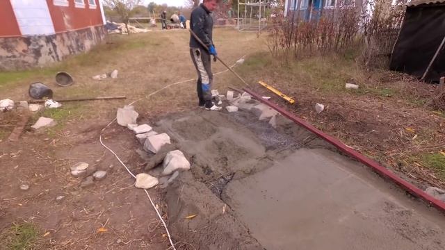 Как сделать дорожку с мостиком, из арт бетона. Декоративный камень. (1 часть). смотреть онлайн