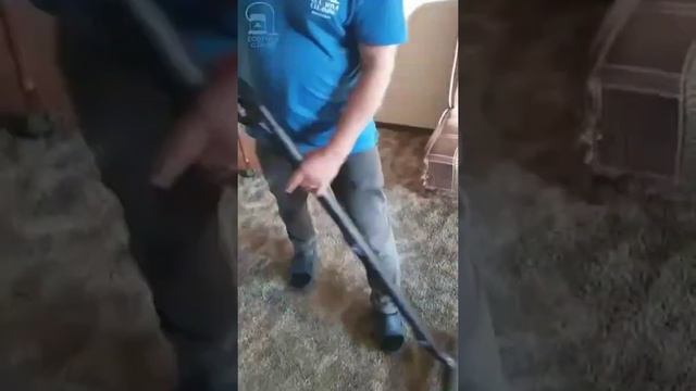 Быстрое выведение пятен с ковролина. Химчистка ковролина даже в праздники. Без химии! ? #Shorts смотреть онлайн