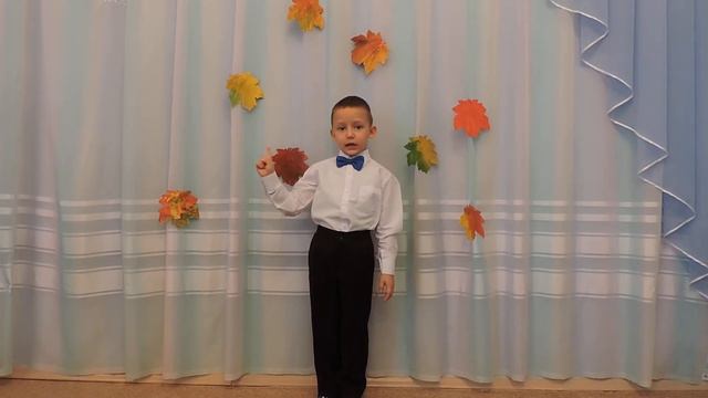 Андрей Султанов Стихотворение Н.Родивилина "Осень краски разводила" смотреть онлайн