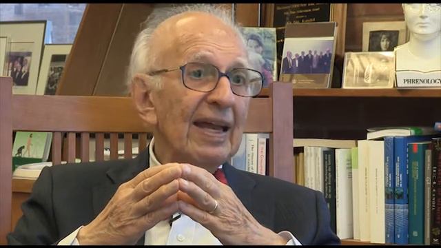 Eric Kandel - Blossoming intellectually at Erasmus Hall (12/80) смотреть онлайн