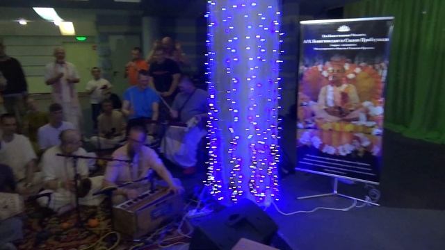 Вриндаванский киртан Маладхары даса. Vrindavan Kirtan Of Maladhara. Rama Navami 2021. Yekaterinburg
