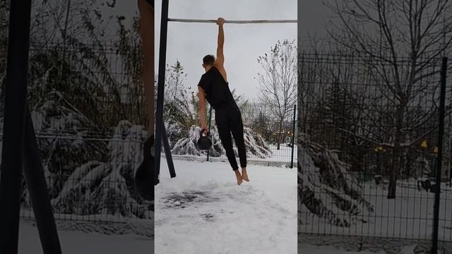 Подтягивание на одной руке +16 кг (чисто!) смотреть онлайн