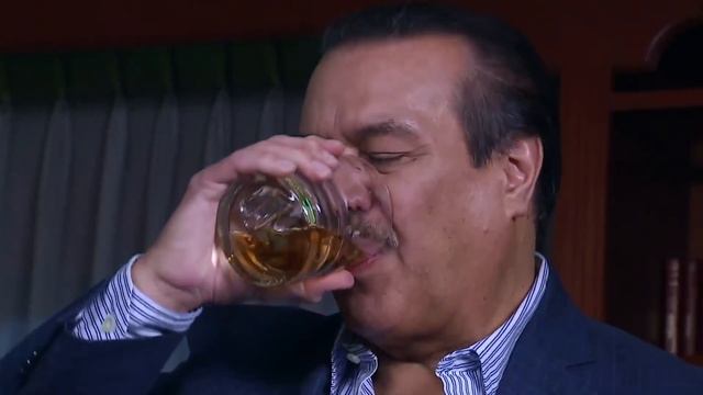 La Rosa de Guadalupe 1/4: Liliana se casa con un hombre mayor | El precio de tu amor смотреть онлайн