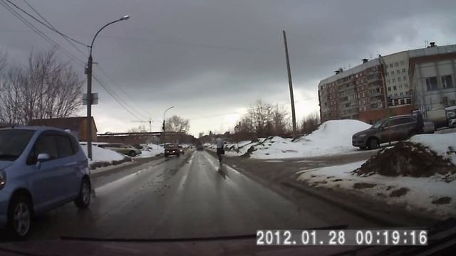 Пешеходы будут гибнуть до тех пор пока не научатся смотреть по сторонам смотреть онлайн