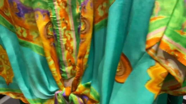 ZARA НОВАЯ КОЛЛЕКЦИЯ?СУМАСШЕДШИЕ ЯРКИЕ РАСЦВЕТКИ, СТРАЗЫ И ПЕРЬЯ?Куда все это носить?! ? смотреть онлайн