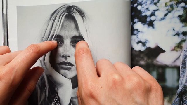 ASMR Tracing Faces, Hair, Eyes in Magazine (fast) смотреть онлайн