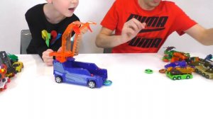 Дикие Скричеры! Самый большой скричер Гонщик! Самые крутые машинки  Screechers Wild.