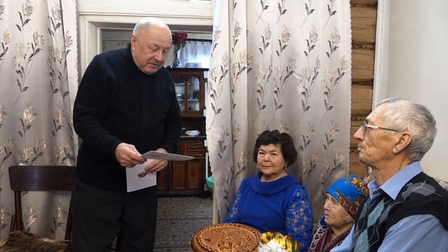 Видео от ИлишТВ. Свой 95-летний юбилей отмечает ветеран труда Назия Шарыховна Гилмуллина. смотреть онлайн