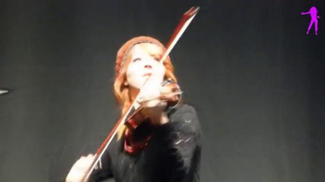 Lindsey Stirling @ Porsche Arena Stuttgart 2014 - Shatter Me (acoustic)