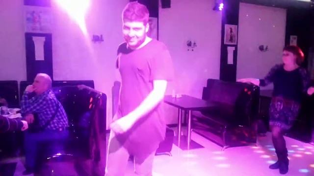 Очень грязные танцы на 8 марта! смотреть онлайн