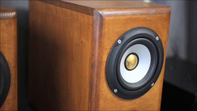 モニターとは？で多々言われる「原音再生」とフルレンジスピーカー 比較 マッキー CR-3X(CR3-X)& PARCaudio DCU-F121A 空気録音 Comparison 最後に原曲あり смотреть онлайн