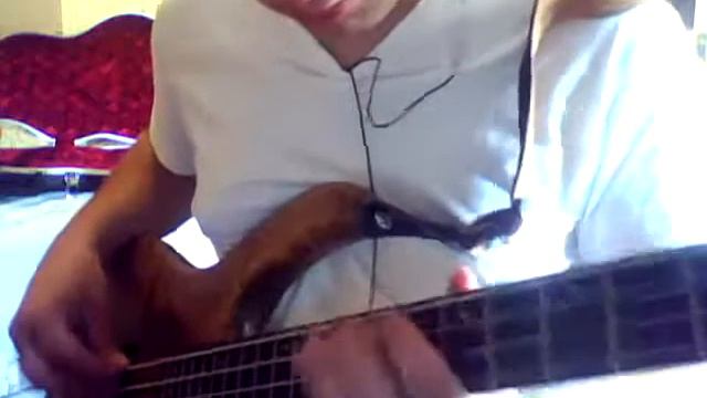 Muse- Hysteria (Bass cover) смотреть онлайн