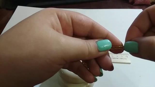Колосок (пшеницы) из бисера. Мастер класс. Осенняя композиция в корзинке ч. 2 смотреть онлайн