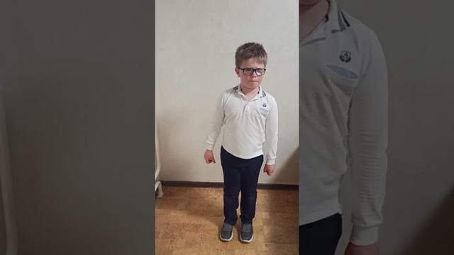 Михаил Воробьев читает стихотворение "Атака", в годовщину Битвы под Москвой смотреть онлайн