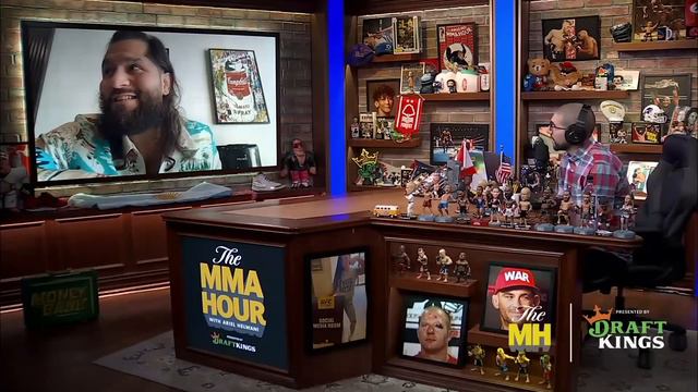 Jorge Masvidal Calls Out Nate Diaz & Fake Gangster Chael Sonnen | The MMA Hour смотреть онлайн