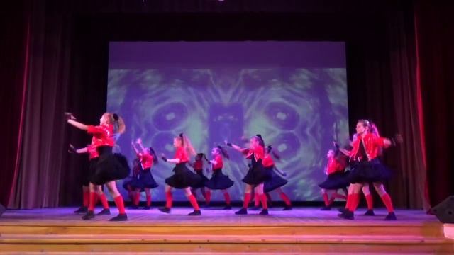 Хореографическая студия "Радуга танца" группа "Карамель" танец "Не Малявки!" смотреть онлайн