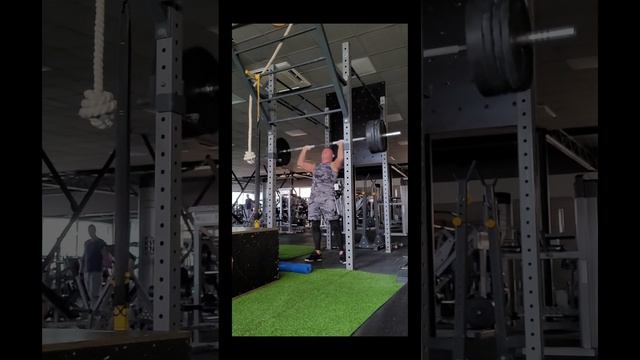 ЖИМ ШТАНГИ СТОЯ 80кг НА 4раза #militarypress #жимстоя #армейскийжим #benchpress #weightlifting смотреть онлайн