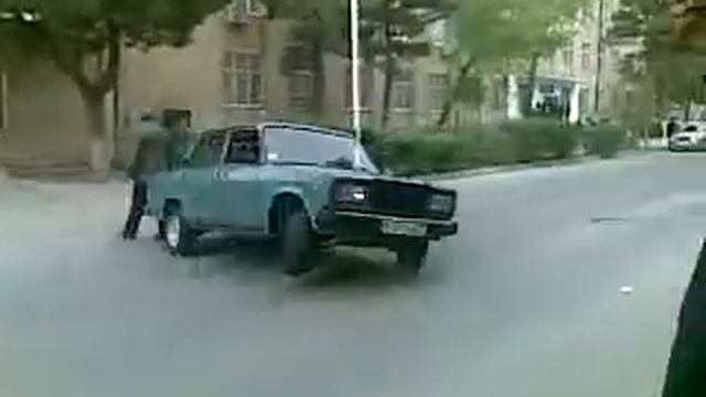 Neveroyatnyj vezunchik D смотреть онлайн