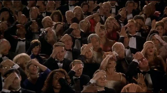 Die nackte Kanone 33 1/3 | Face Palm смотреть онлайн