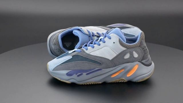 Женские кроссовки Adidas Yeezy Boost 700 фиолетовые