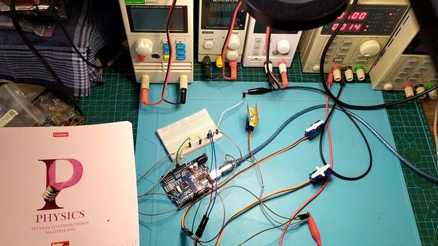 Ардуино датчик ультразвук дальномер 3 серво привода смотреть онлайн