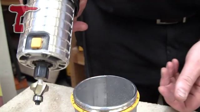 Dewalt D26204K 8mm (1/4in) Combination Plunge & Fixed Base Router